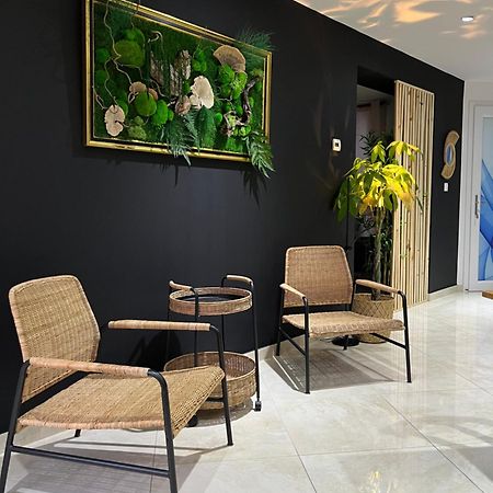 Pink Tropical Champagne Apartment Reims Ngoại thất bức ảnh